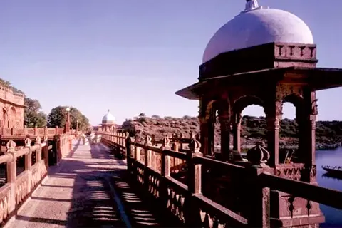 Balsamand Lake & Palace